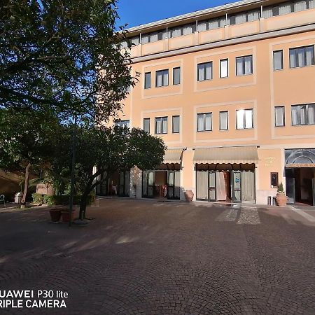 Hotel Giardino Degli Aranci Frattamaggiore Buitenkant foto