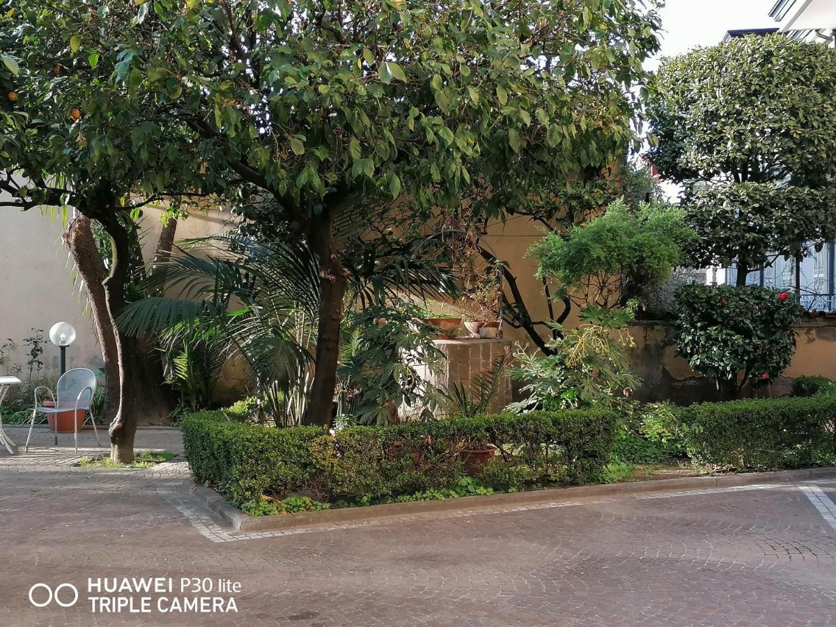 Hotel Giardino Degli Aranci Frattamaggiore Buitenkant foto
